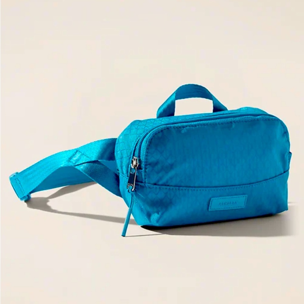 Athleta Excursion Mini Belt Bag